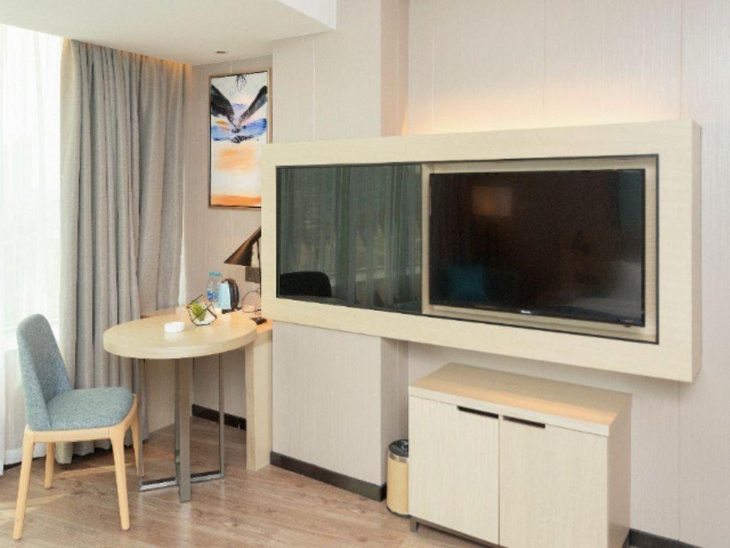 Echarm Hotel Yangjiang Baili Plaza Exterior photo