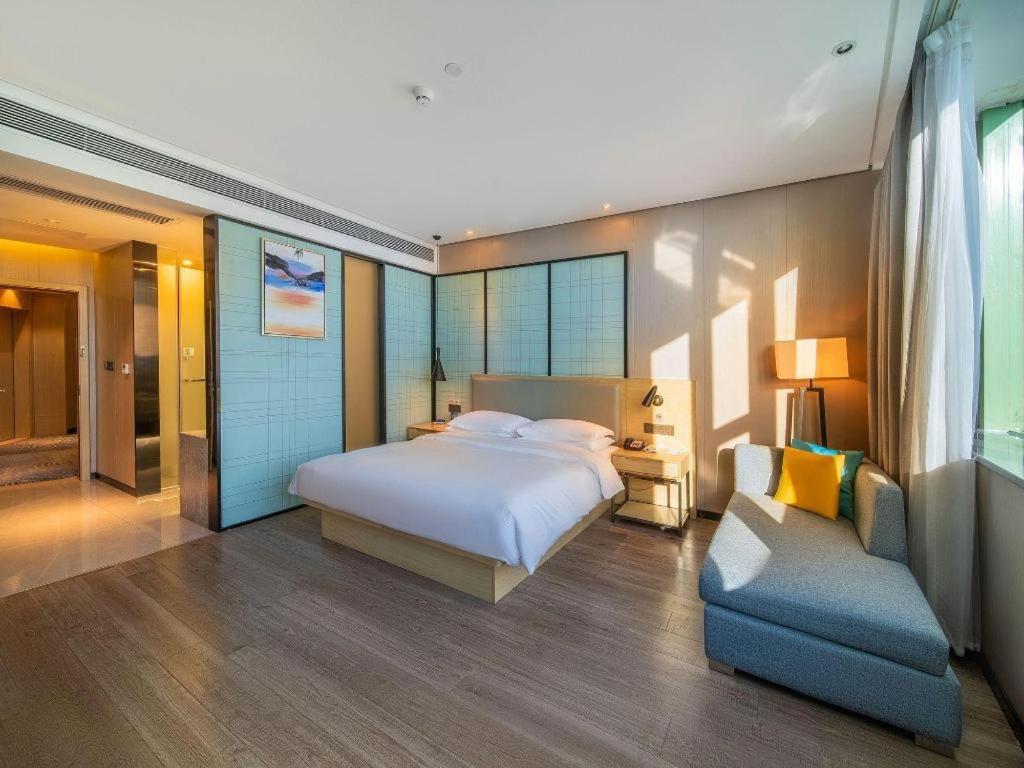 Echarm Hotel Yangjiang Baili Plaza Exterior photo
